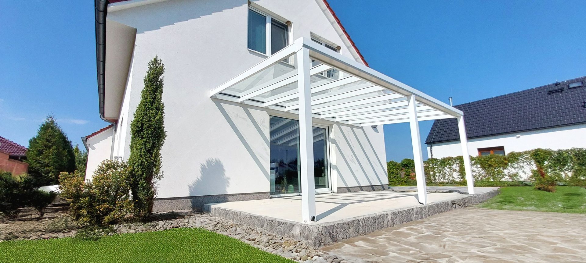 Klasická pergola u vchodu Nový Bydžov